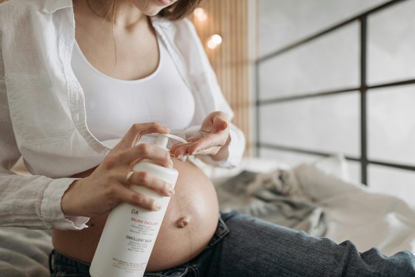 Des solutions naturelles pour la peau des femmes enceintes
